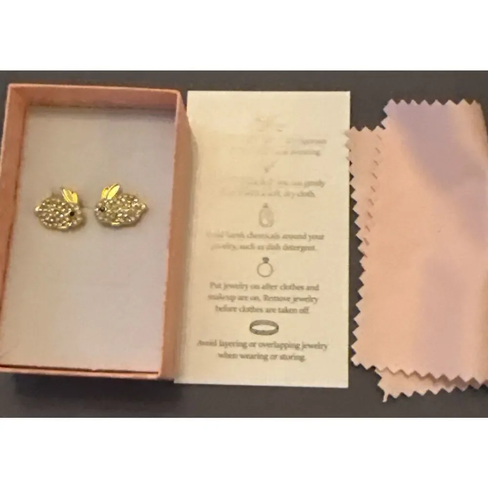 NWT Gold Elegant Rabbit Stud Earrings With Sparkly Rhinestones Easter